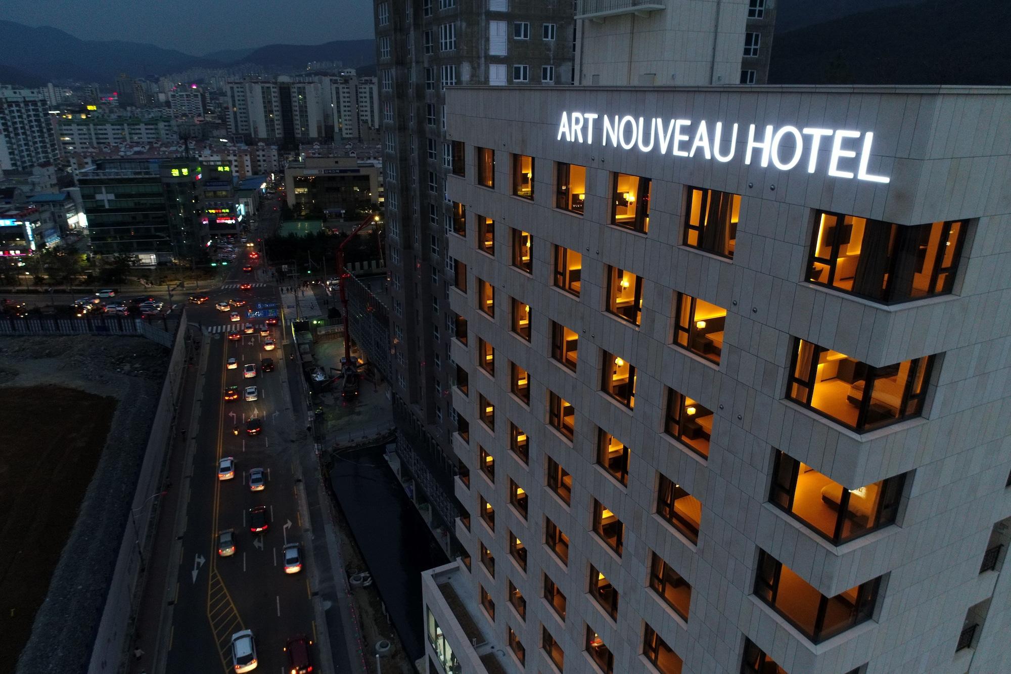 คอเจ อาร์ตนูโว สวีท โฮเต็ล Hotel กอเจ ภายนอก รูปภาพ