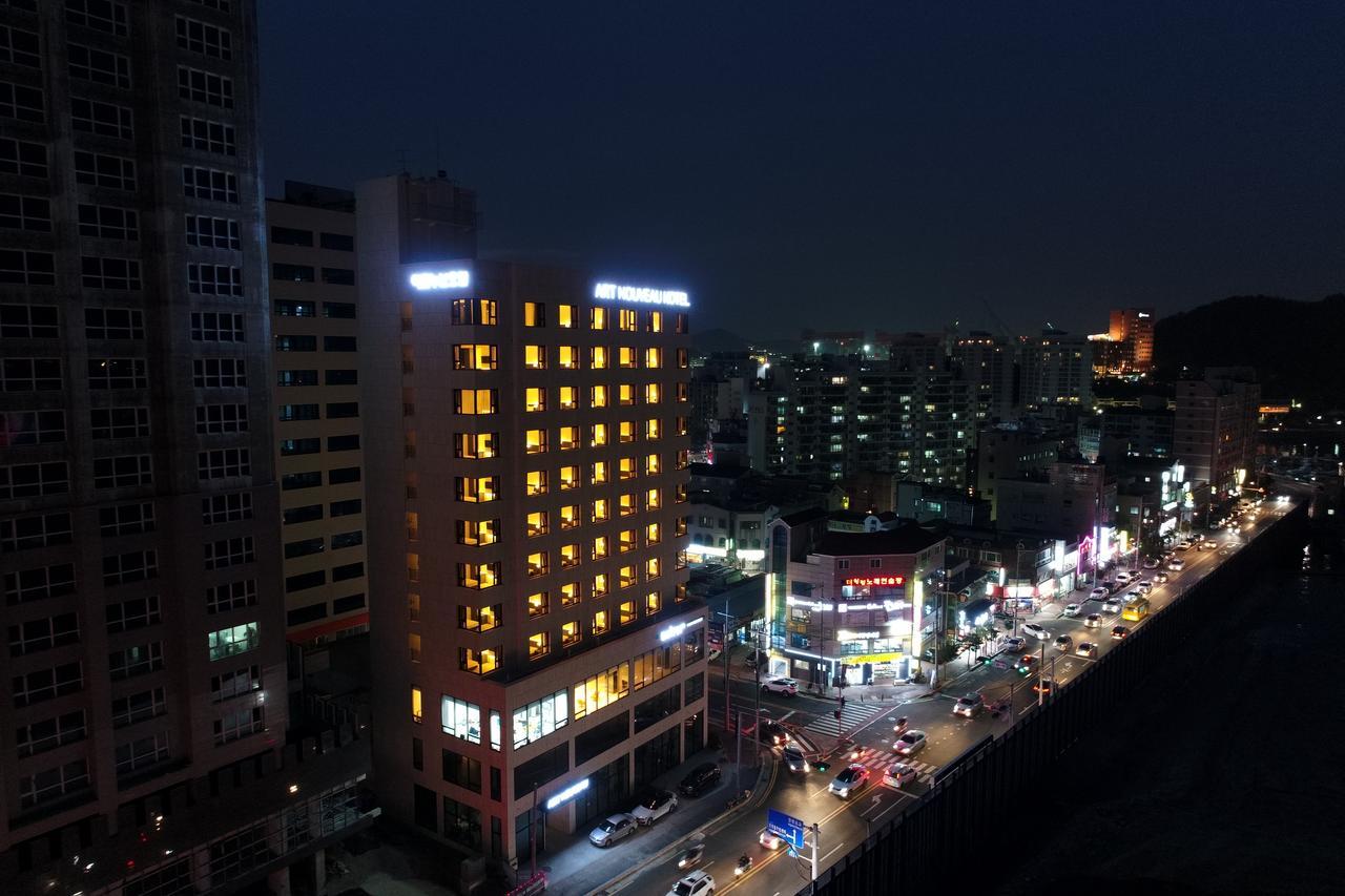 คอเจ อาร์ตนูโว สวีท โฮเต็ล Hotel กอเจ ภายนอก รูปภาพ