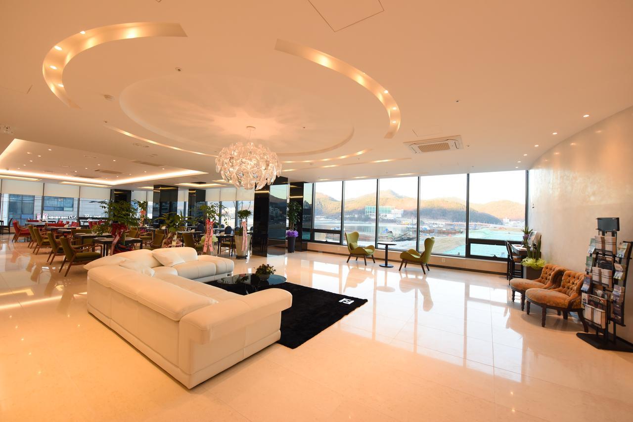 คอเจ อาร์ตนูโว สวีท โฮเต็ล Hotel กอเจ ภายนอก รูปภาพ